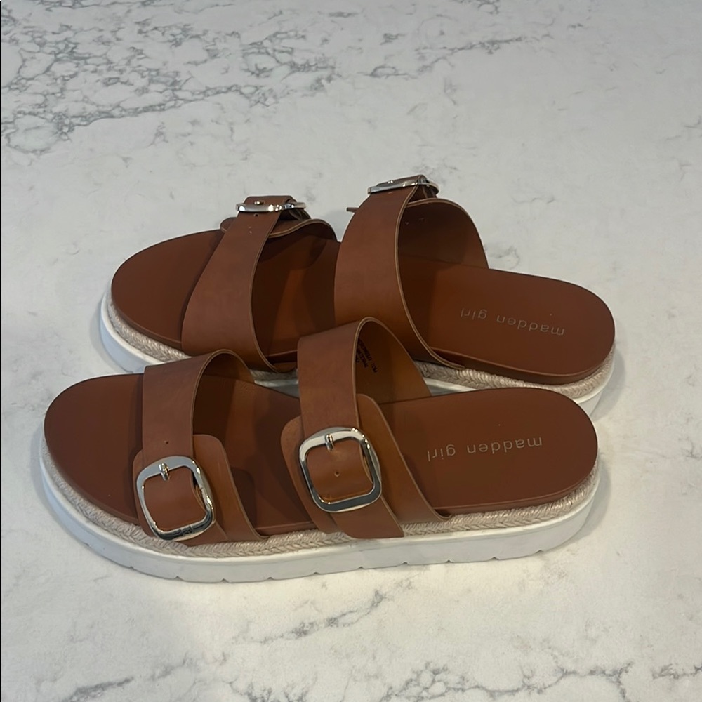 Madden Girl Brown women’s sandals brand new